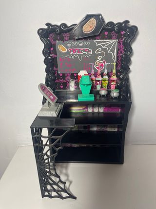 Monster High Coffin Bean Playset y Clawdeen Wolf