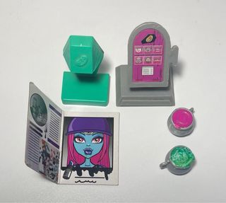 Monster High Coffin Bean Playset y Clawdeen Wolf