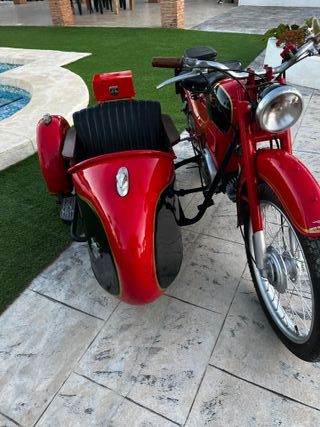 Se alquilan motos con sidecar