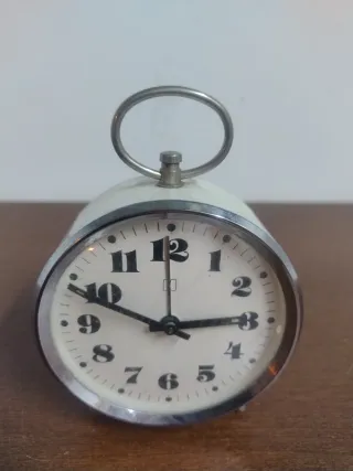 Reloj despertador antiguo