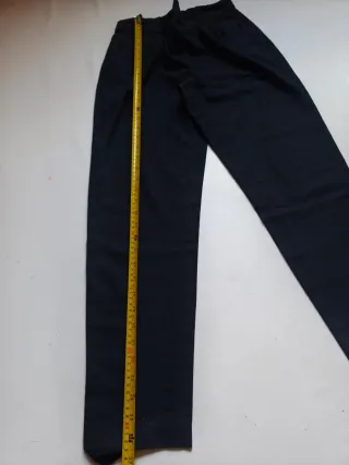 Pantalón negro azulado