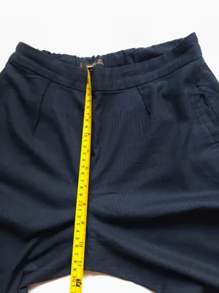 Pantalón negro azulado