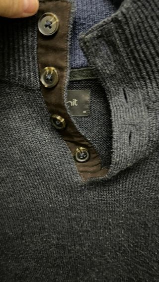 Jersey azul marino hombre cuello alto