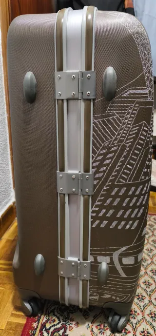 Maleta Salvador Bachiller 114L Rígida.