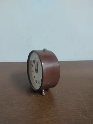 Antiguo Reloj Despertador Marrón