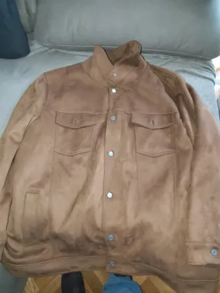 Cazadora Kiabi Marrón Talla 6XL