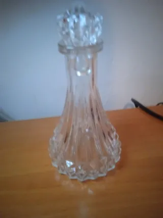 Botella de cristal decorativa