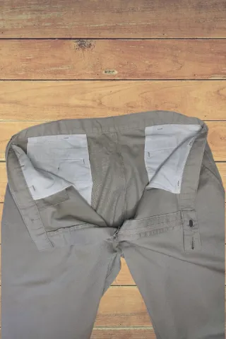 Pantaloni Farah uomo beige con pieghe