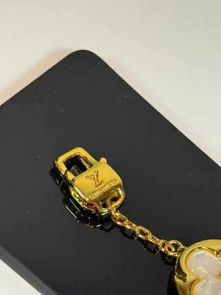 Pulsera Louis Vuitton Dorada Flor Perla