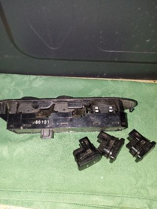 Mandos de la ventanillas y