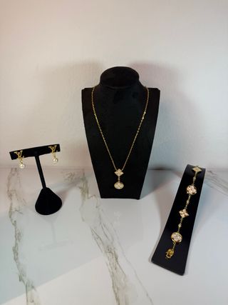 Conjunto Louis Vuitton Dorado y Perla