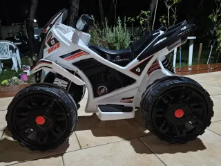Quad de batería 12 V . Para niños.