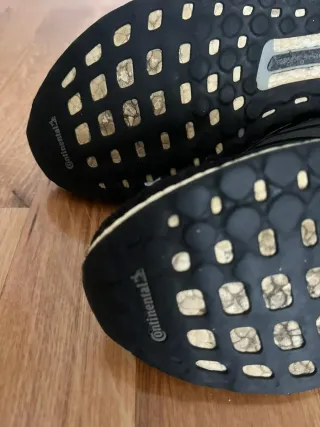 Adidas Ultraboost nere