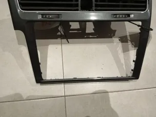 Marco pantalla 8 pulgadas VW Golf MK7 5G