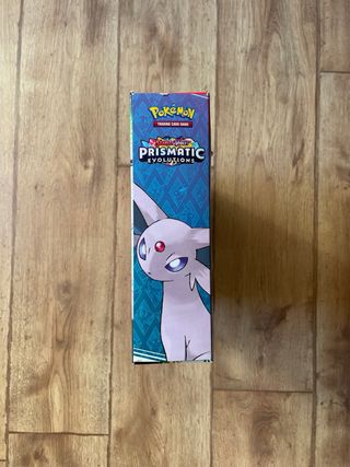 Pokémon Prismatic Evo Premium Figure Collection