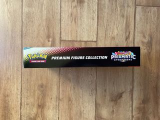 Pokémon Prismatic Evo Premium Figure Collection