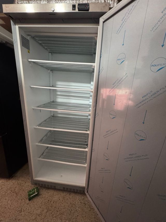 Neveras, ultracongelador y Hornos Pastelería