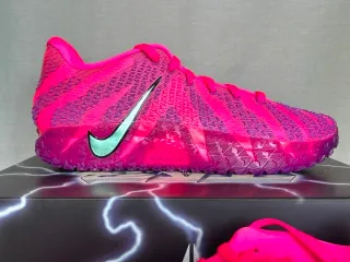 Nike Ja 3 Max Volume Rosa brillante 39