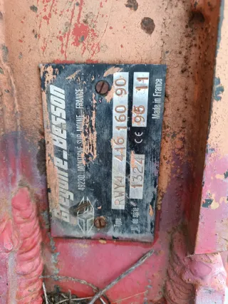 Arado cuatrisurco Gregorie Besson