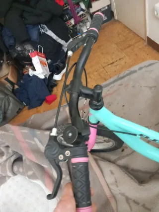 Bici infantil niña rosa y turquesa,en muy buen est