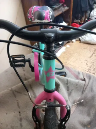 Bici infantil niña rosa y turquesa,en muy buen est