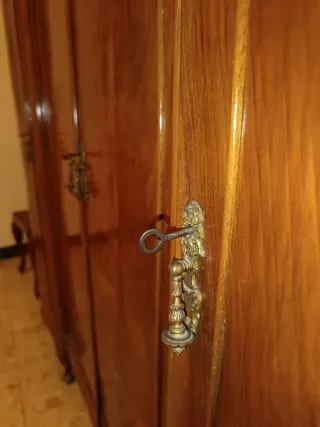 Armario de madera vintage 4 puertas