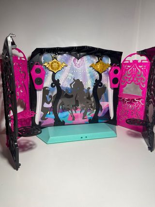 Monster High Spectra Vondergeist 13 Wishes