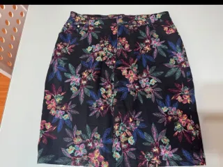 Falda vaquera estampada floral talla L