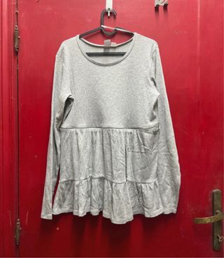 Maglione premaman grigio con balza