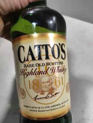 Caja de cartón para envíos