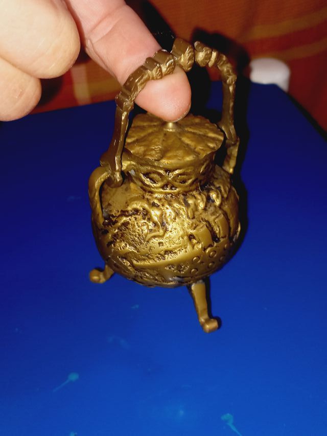 Pequeno pote em Bronze
