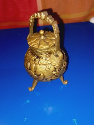 Pequeno pote em Bronze