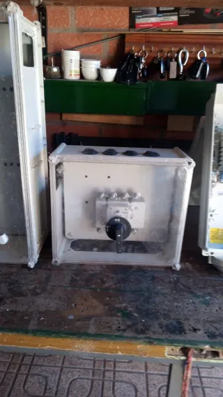 Cajas de contadores y electricidad