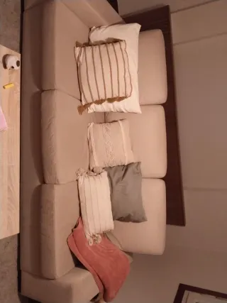 Sofá beige 3 plazas 2,20 x 0,90 sin cojines