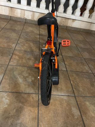 Bicicleta infantil naranja BTWIN