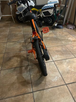 Bicicleta infantil naranja BTWIN