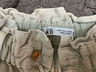 Pantalones beige abombados