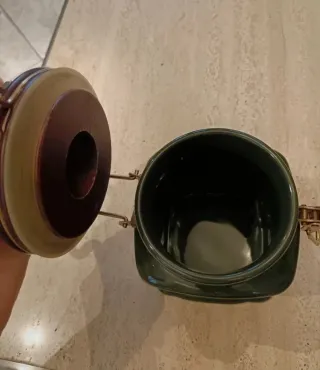 Macinacaffè vintage in metallo e legno