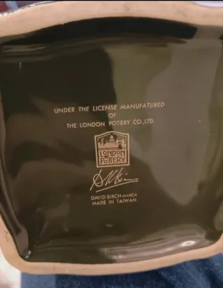 Macinacaffè vintage in metallo e legno