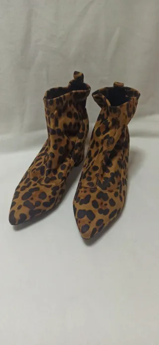 Botines Animal Print Talla 36