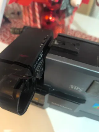 Videocámara VHS Grundig LS 150