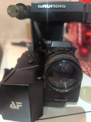 Videocámara VHS Grundig LS 150