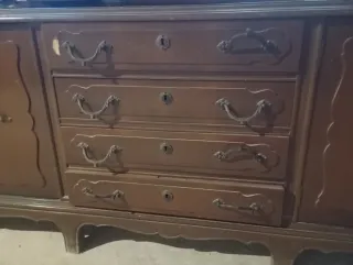 Aparador de madera clásico