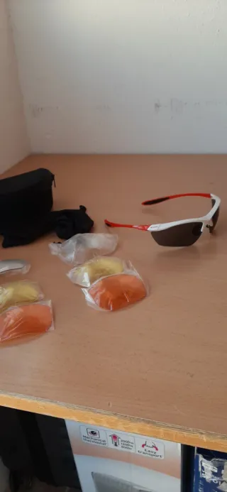 Equipación Ciclismo QLE Negra y Roja