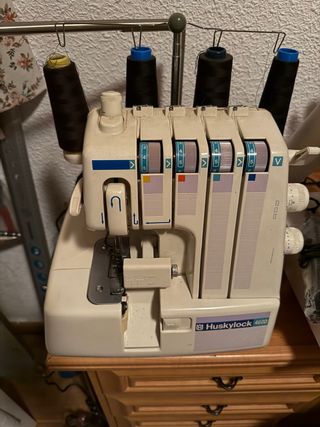 Remalladora Husqvarna Huskylock 4600