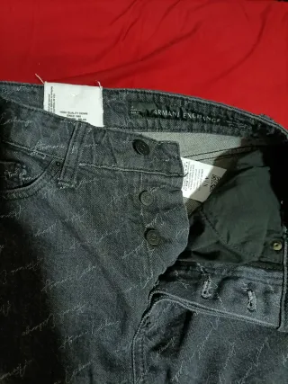 Pantalones Armani Exchange negros con logo