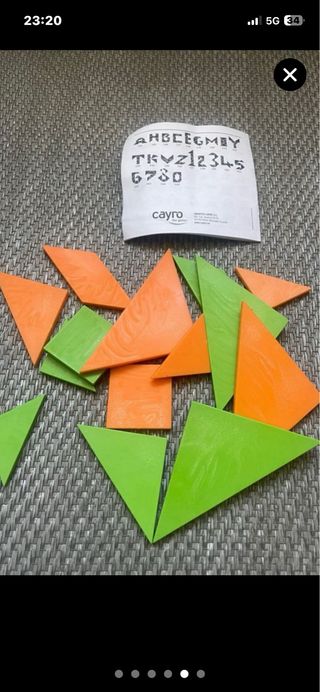 Puzzle de madera con caras divertidas y regalo