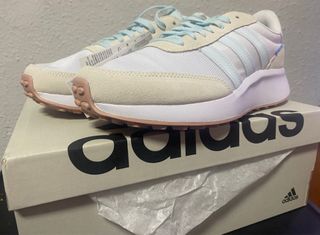 Deportivas Adidas Mujer Beige y Blancas