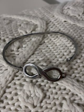 Pulsera símbolo infinito