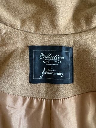Abrigo capa Stradivarius marrón